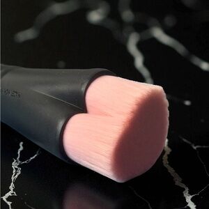 Mary Kay Heart Brush with Pink Bristles